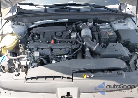 2021 Kia K5 Gt-Line z USA, uszkodzony, nr VIN 5XXG64J29MG037699